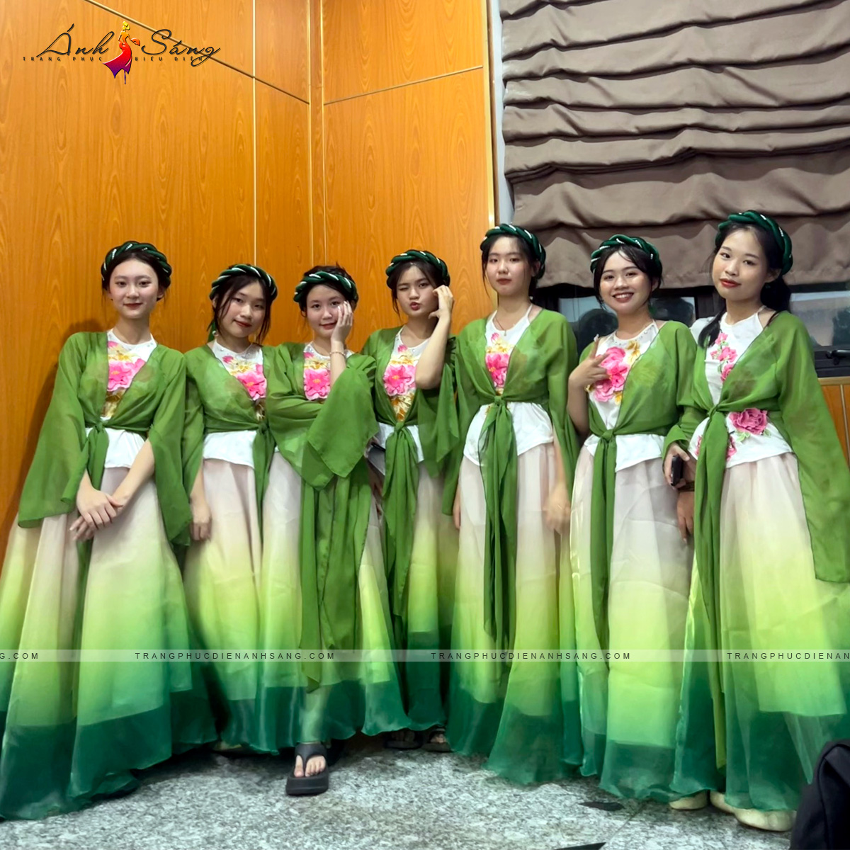 May áo tứ thân đẹp giá rẻ