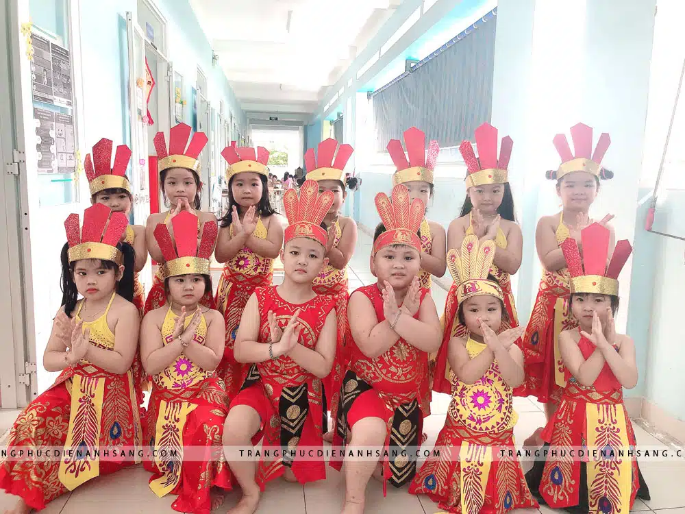 cửa hàng cho thuê trang phục biểu diễn tại Dĩ An Bình Dương